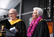 Sal Castro recibe doctorado póstumo en ceremonia de graduación de Cal State LA