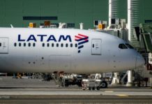 La aerolínea chileno-brasileña LATAM evita la bancarrota