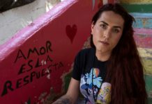 Mexicana trans brinda esperanza a migrantes indocumentados