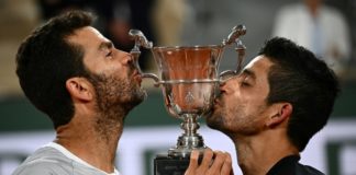 Salvadoreño Arévalo conquista torneo de dobles de Roland Garros