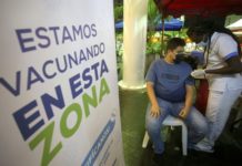 Sigue baja la vacunación contra el COVID-19 en América Latina