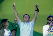 Bolsonaro busca consolidar electorado evangélico