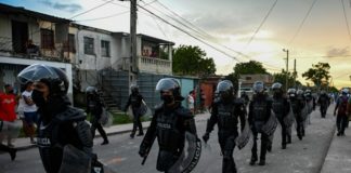 EEUU impone restricciones de visado a 28 funcionarios cubanos