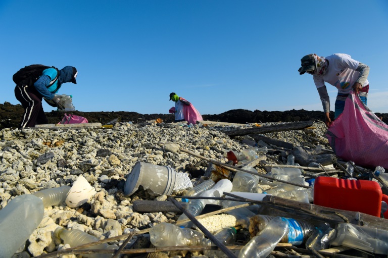 Gran parte de la basura recogida en Galápagos proviene de otros países
