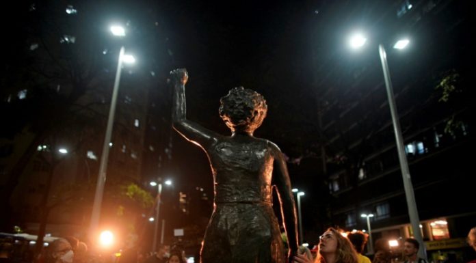 Inauguran estatua de la activista Marielle Franco en Rio de Janeiro
