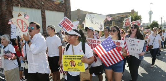 La Casa Blanca pide a Texas a no “entrometerse” en el control migratorio