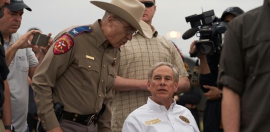 Policía de Texas devolverá a migrantes a la frontera