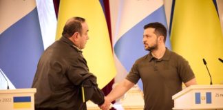 Presidente de Guatemala visita Ucrania y se reúne con Zelenski