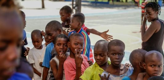 Futuro incierto para niños de Haití salvados de la violencia pandillera