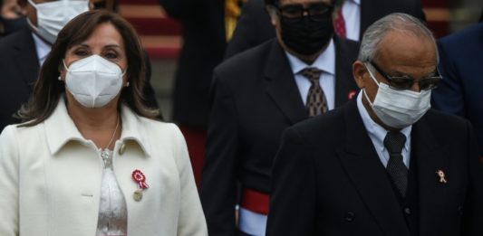 Renuncia el primer ministro de Perú Aníbal Torres