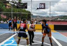 Árbitros de baloncesto, una forma de alejarse de la violencia en Venezuela