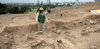 Cuadrilla de obreros hallan un cementerio prehispánico en Lima