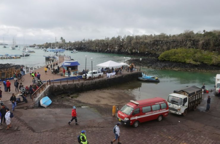 Cuatro personas fallecidas tras naufragio en Galápagos