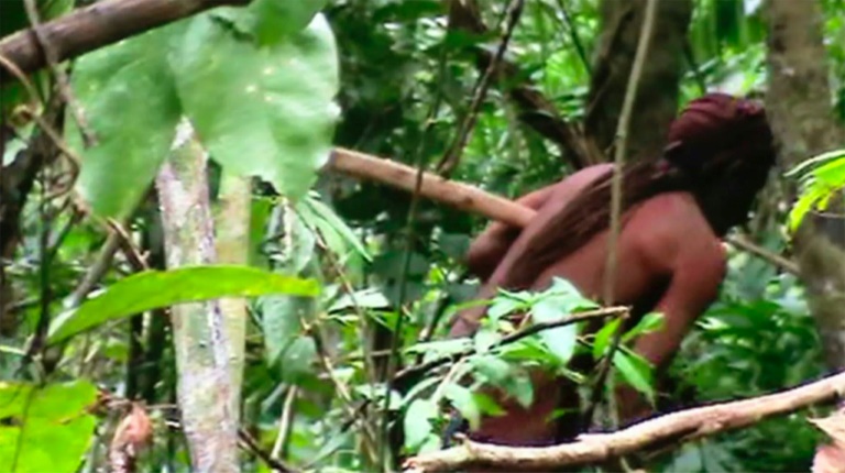 El “indio del agujero”, símbolo de resistencia indígena en la Amazonía brasileña