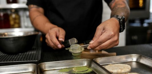 La harina de coca llega a la gastronomía de Colombia