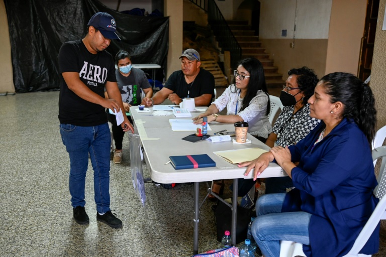 Rechazan construcción de mina de oro tras votación en Guatemala