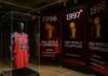 Subastan camiseta de Michael Jordan por 10,1 millones de dólares