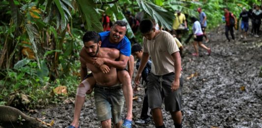 Disminuyen migrantes por selva del Darién según cancillería panameña