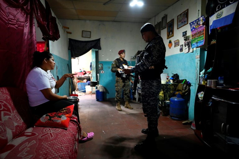 El Salvador inicia “octavo” mes de guerra contra las pandillas