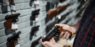 México presenta segunda demanda contra vendedores de armas en EEUU