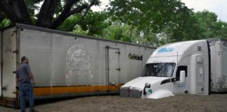 Roslyn deja daños materiales en México y se degrada a tormenta tropical