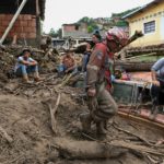 Sigue búsqueda de sobrevivientes entre escombros de deslave en Venezuela
