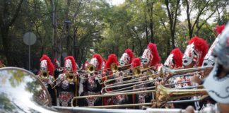 Búhos Marching Band regresa al Desfile de las Rosas en Pasadena