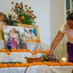 Mexicanos rinden homenaje a “Mamá Coco” en el Día de Muertos