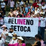 Protestan en México contra reforma electoral de López Obrador