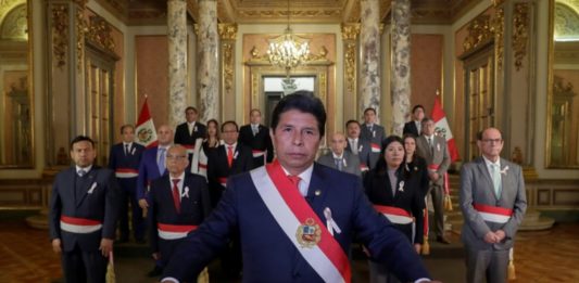 Congreso de Perú destituye al presidente Pedro Castillo