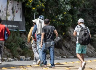 Nuevas regla podría restringir a los migrantes la petición de asilo en EEUU