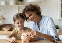 Cómo enseñar a sus hijos la buena administración de su dinero