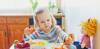 Muchos niños menores de 5 años no comen suficientes frutas y verduras