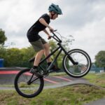 Cómo ajustar correctamente el casco de bicicleta para niños