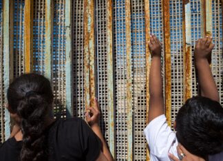 EEUU lanza campaña para contrarrestar la desinformación entre los migrantes