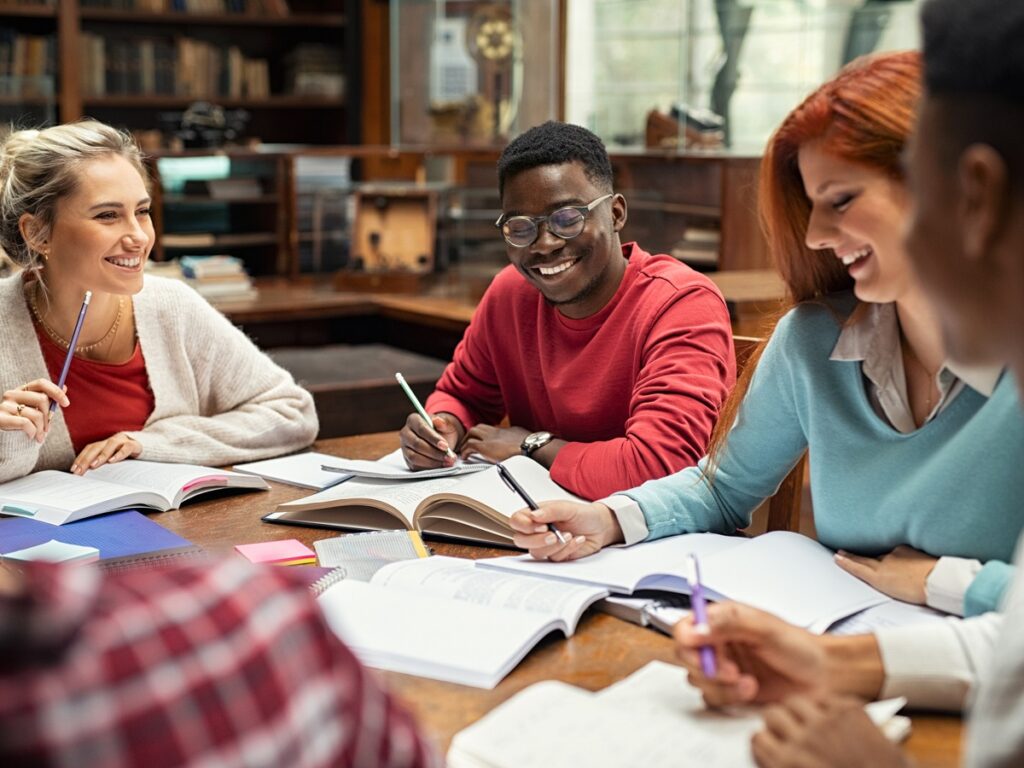 Colegios universitarios de California ofrecerán siete nuevos títulos académicos