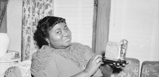 La Academia de Cine restaura el Oscar de Hattie McDaniel a la Universidad Howard