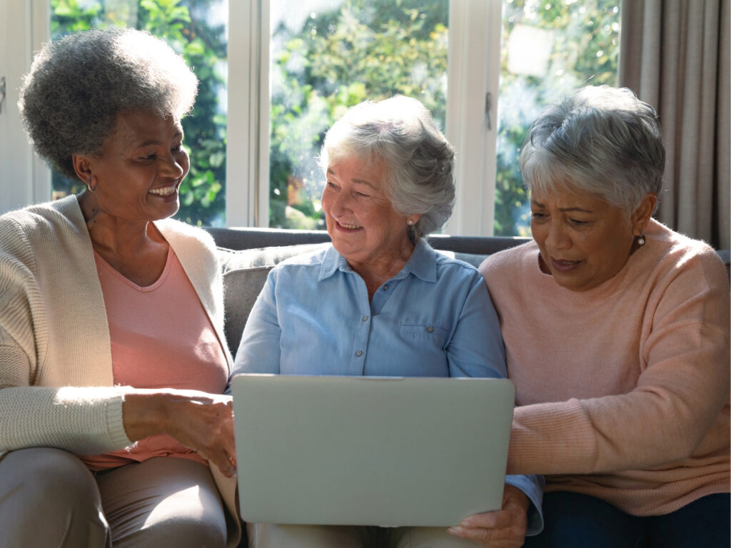 Desafíos y soluciones digitales para los adultos mayores en Iberoamérica