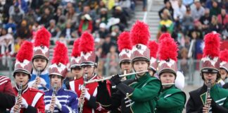 La magia del Bandfest en el Desfile de las Rosas una celebración de música y color