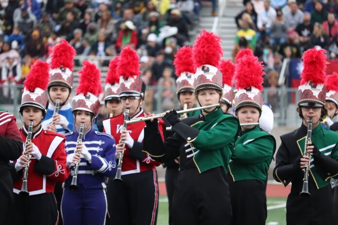La magia del Bandfest en el Desfile de las Rosas una celebración de música y color La magia del Bandfest en el Desfile de las Rosas una celebración de música y color