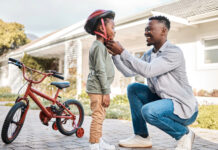 Cómo mantener a sus hijos seguros mientras andan en bicicleta y patinetas eléctricas Cómo mantener a sus hijos seguros mientras andan en bicicleta y patinetas eléctricas