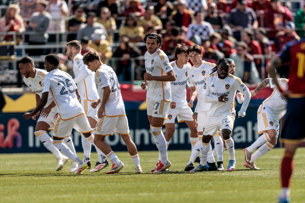 Derrota del LA Galaxy ante Real Salt Lake en medio de una exigente semana