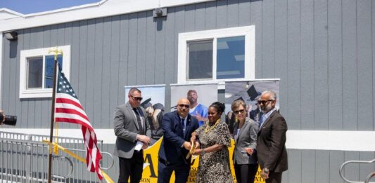 Cal State LA inaugura el primer campus universitario del país para estudiantes encarcelados