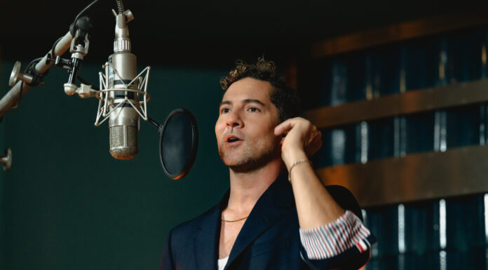 David Bisbal se une a la lucha contra el Alzheimer con su emotiva versión de «Mi Princesa»