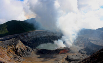 El volcán Poás un laboratorio natural en Costa Rica que podría explicar la vida en Marte