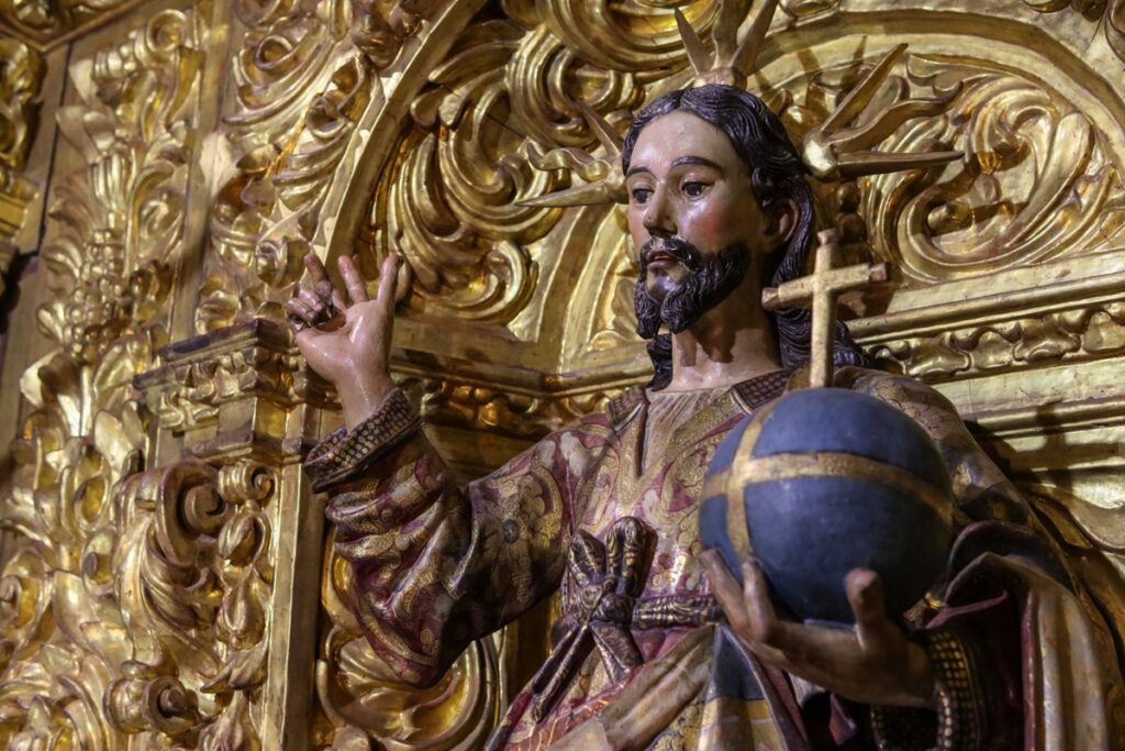 Estudiantes y expertos restauran los retablos de la Capilla de los Santos Ángeles en la Catedral Metropolitana 