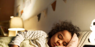 Dormir bien en verano clave para el rendimiento infantil durante todo el año