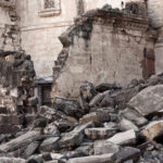 Nuevo modelo de laboratorio revela cómo se inician los terremotos a nivel microscópico