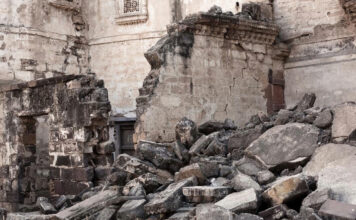 Nuevo modelo de laboratorio revela cómo se inician los terremotos a nivel microscópico