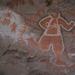 Rescatan arte rupestre en Chihuahua tras limpieza en Cueva de las Monas